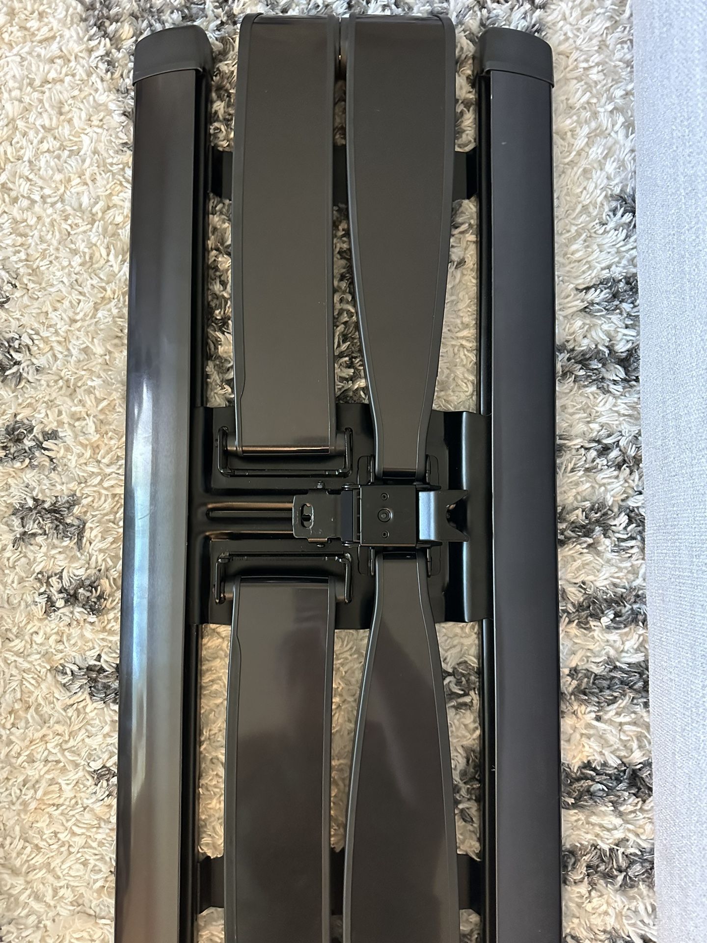 42”-90” Full motion TV wall Mount