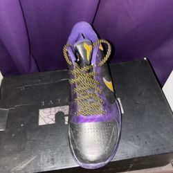 Kobe Sneakers 