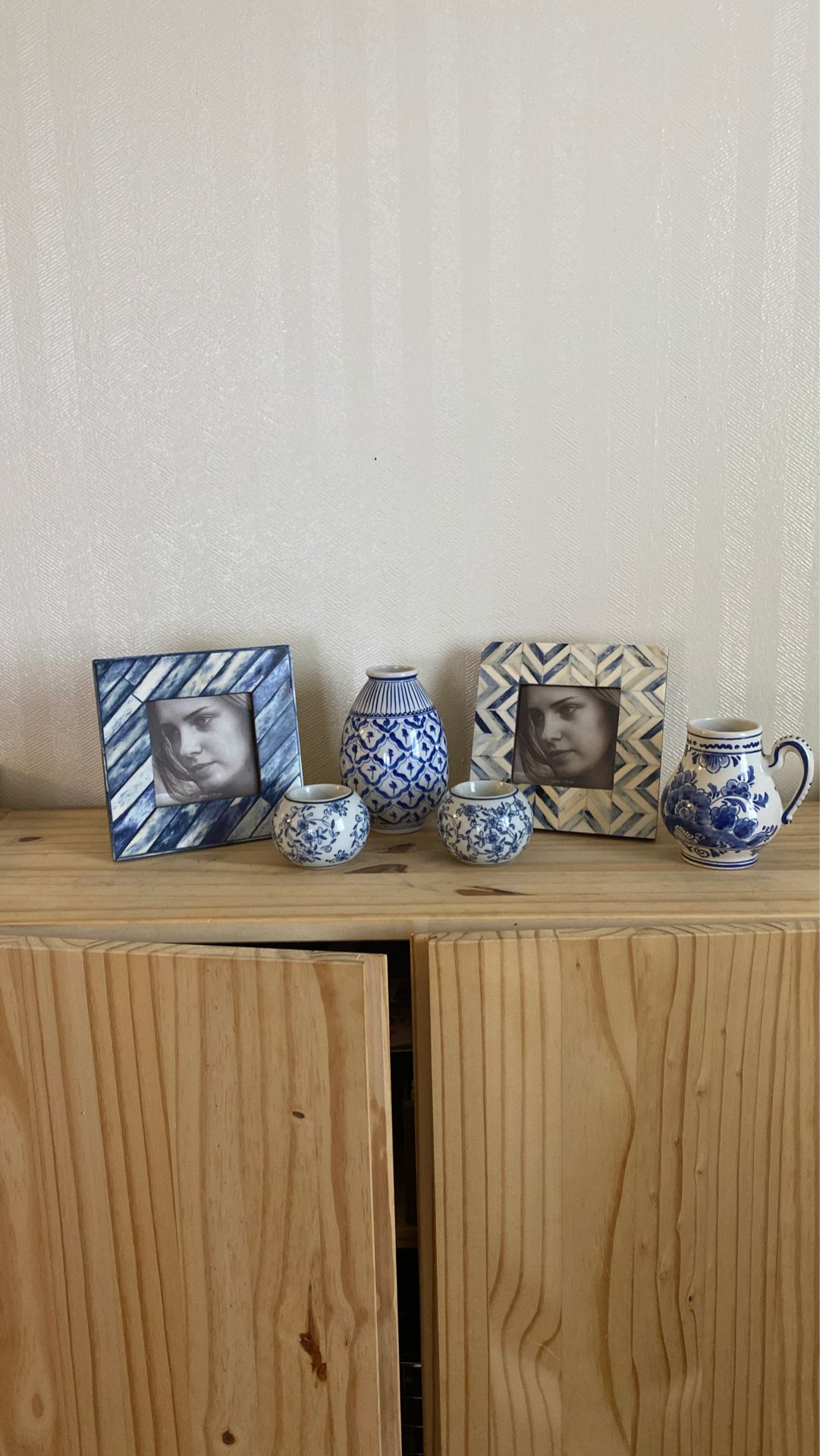 blue frames, vases, tea candle holders