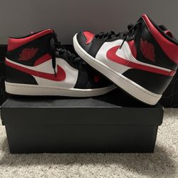 Jordan 1 Mid  Men