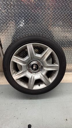 Set of 4 OEM Factory Stock Rolls Royce 20” Floating Caps Goodyear RunOnFlat Wheels Rims & Tires