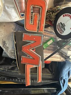 GMC  Lettering OFF OF 73 Blazer Grill Or Tailgate !!  Located In Pacoima 91331 