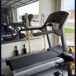 Commercial Life Fitness 97ti Treadmill (New Belt)