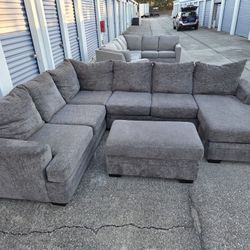  Large Gray Sectional & Ottoman