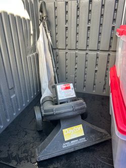 Dayton Indoor/Outdoor Vacuum