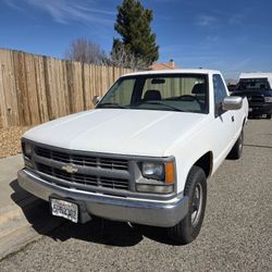1996 CHEVY PUCK UP WHITE 