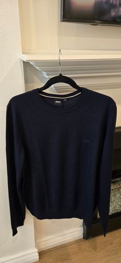 Brand New Navy Hugo Boss Knit Crew Neck Long Sleeves Men's Sweater. Size Medium