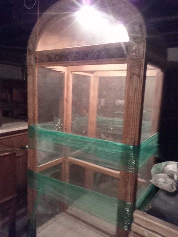 Display Cabinet With Glass SHELVES