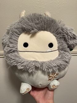 Squishmallows Evita the Bigfoot 12” Christmas Edition 2022