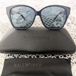 Women’s Balenciaga Singles 