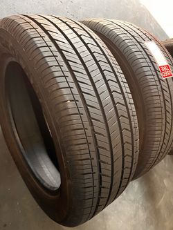 2 SEMI NEW 26555R20 YOKOHAMA GEOLANDAR All Season tire for $250 installed and balance. 99% TREAD  26555R20   27555R20 265/55/20   275/55/20 265/55/R20