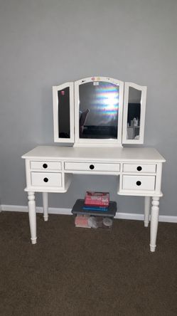 Makeup Vanity