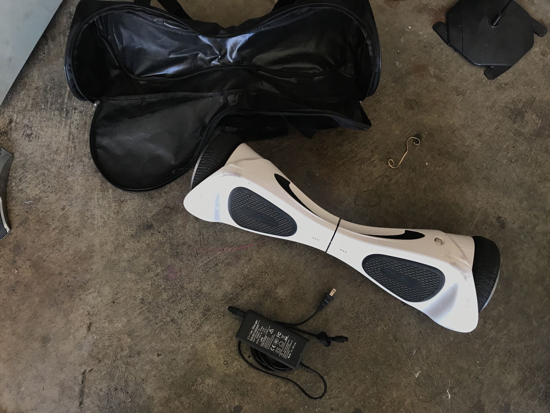 Hoverboard w/ Bluetooth Speakers and Case