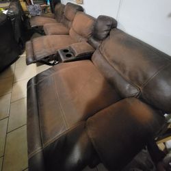 Comfortable Couch 3 Recliners
