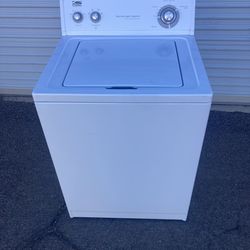 Electric washing machine for sale in good condition, clean and nice, one month warranty, delivery available