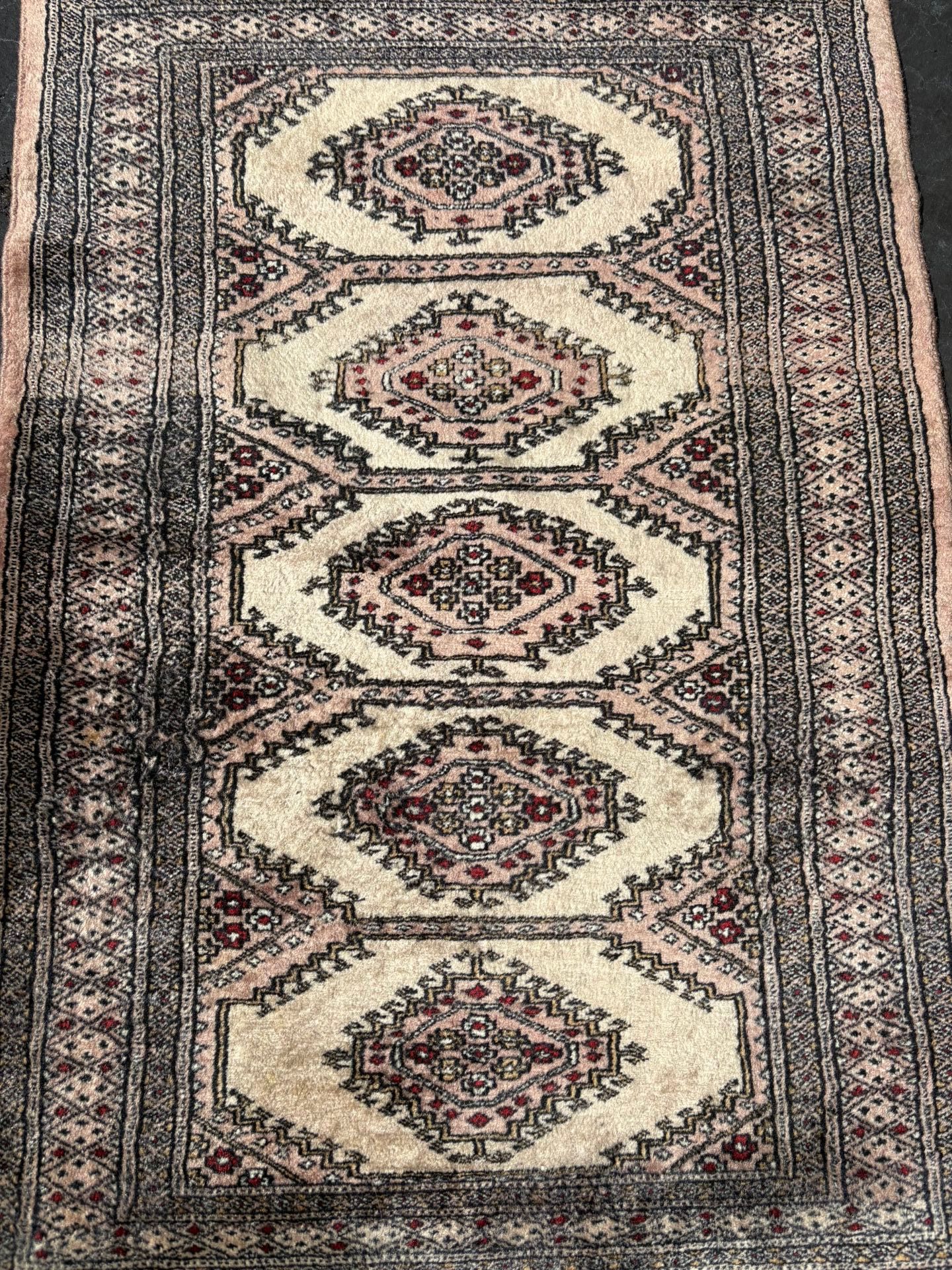 Beautiful Vintage Or Antique Throw Rug Area Carpet. Rectangular. From Overseas. Probably Hand Woven Wool Not Silk. About 30.5” x 46.5”
