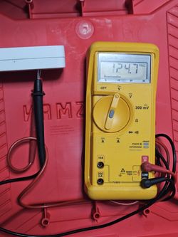 Fluke 23 Multimeter