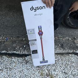 Dyson Vaccum 