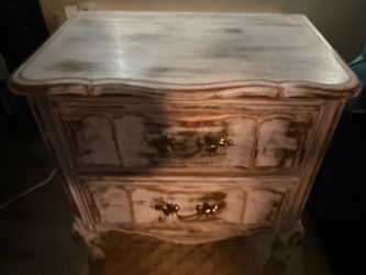 Beautiful 2 drawer dresser