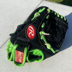 Like New Rawlings “Lefty” Junior 10” Baseball Glove