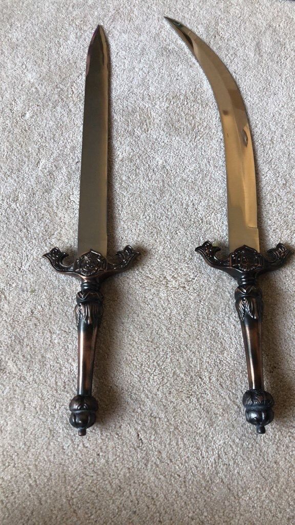 Coyote Cutlery sword set