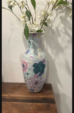 Beautiful Contemporary Vase with Dry Flowers - New!