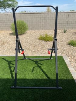 Pull up bar, dip station