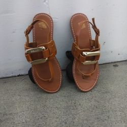 Brand New! Ladies Camel Color sandals w HELLO! buckle
