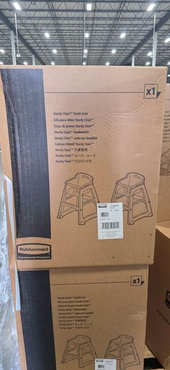 NEW RUBBERMAID CHILD CHAIR/HIGH CHAIR