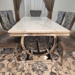Dining Table And 6 Chairs 