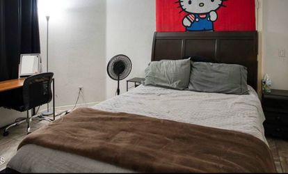 Queen Size Bed & Bedframe