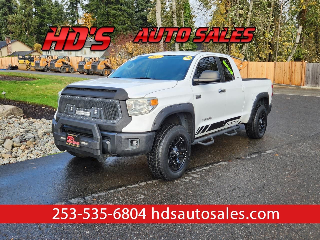 2014 Toyota Tundra 4WD Truck