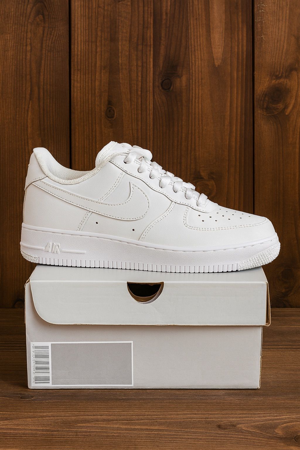 Classic All White Low Top Sneakers – Stylish, Comfortable & Versatile Everyday Shoes