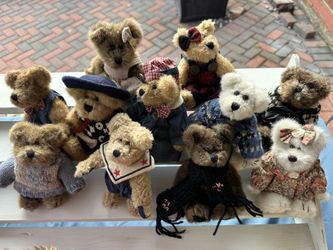 Boyd’s Bears Lot Of 11
