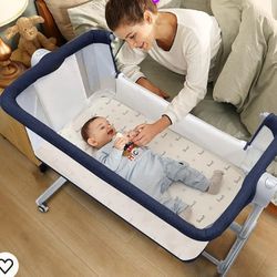 New Blue baby bassinet bedside sleeper crib Nueva cuna moises junto a la cama color azul 