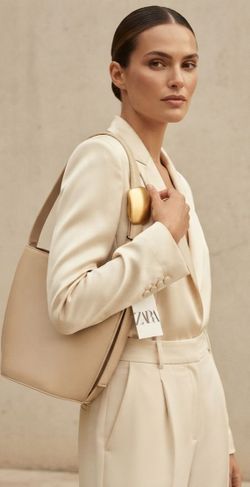 ZARA HAND BAG  SHOUDER BAG COLOR BEIGE  SIZE LARGE