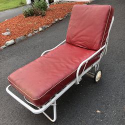 Vintage Mid Century Patio / Chaise Lounger With Cushion 