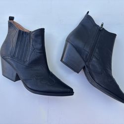 Ladies Black Cowgirl Boots 