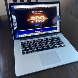 15 Inch Apple MacBook Pro Laptop Computer Bundle Very Clean Sleek Nice LOOK
