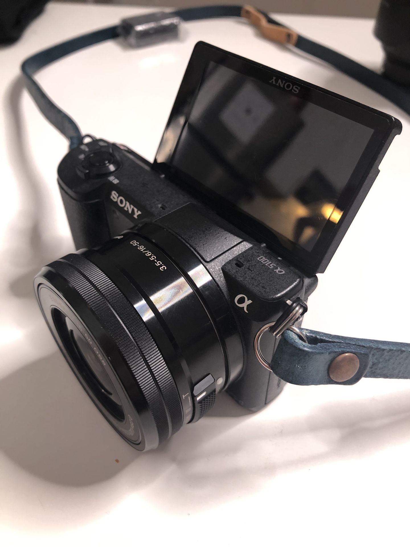 Sony A5100 with 16-50 Kit Lens- Like New