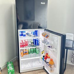 Refrigerator with freezer