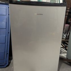 Hisense Mini Fridge 