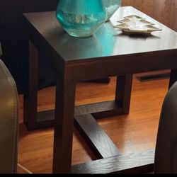 End Table And Entry Table Set 