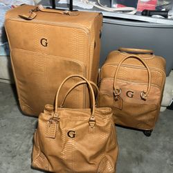 Guess 3piece Luggage Set