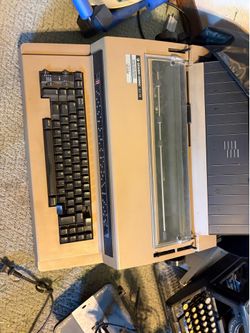 Silver and Reed EX vintage typewriter