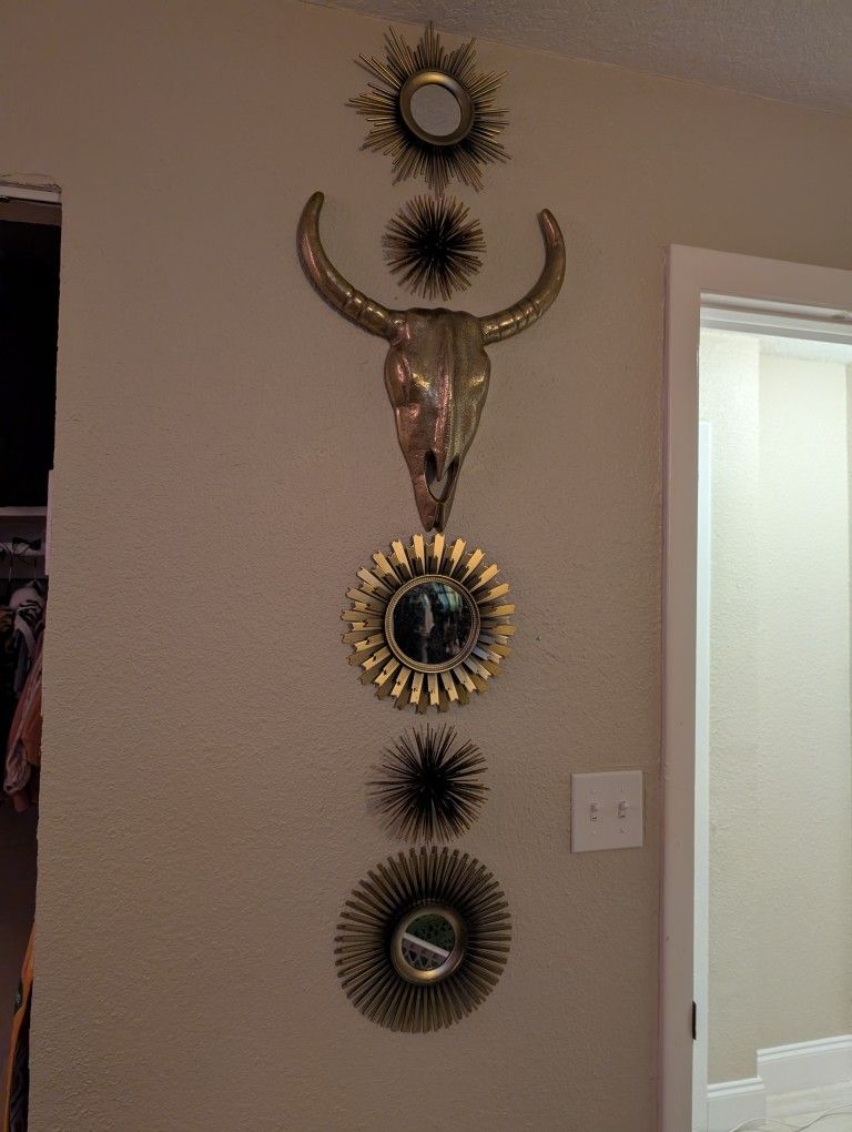 Bull And Sunburst Wall Decor