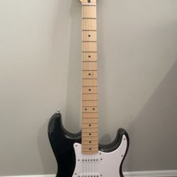 Squier stratocaster with amp