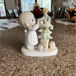 Precious moments Collectible Figurine 