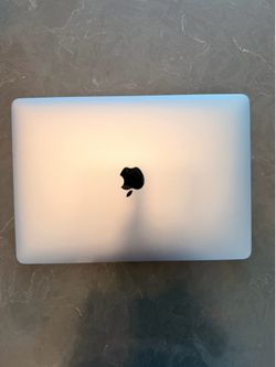 MacBook Pro 2020 13 in M1 8gb