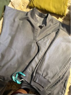 Figs scrubs